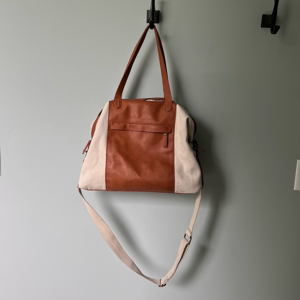 Target universal thread duffle bag